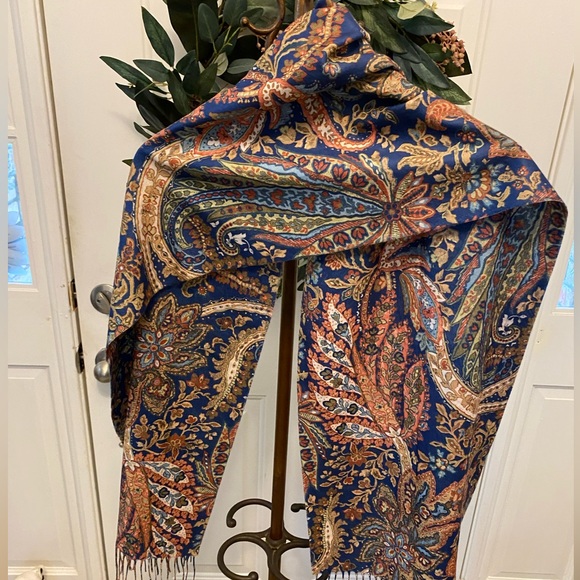 Cashmink Beautiful German Paisley Floral Scarf w Fringe - Picture 2 of 8